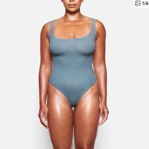 Skims ribbed one piece tank